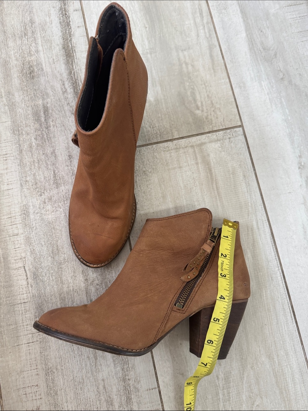Steve Madden Tan Leather Ankle Booties